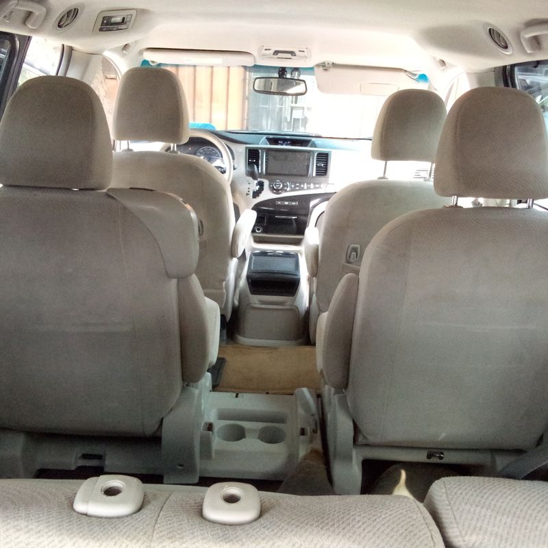 Thumbnail 8 of 2012 Toyota Sienna LE